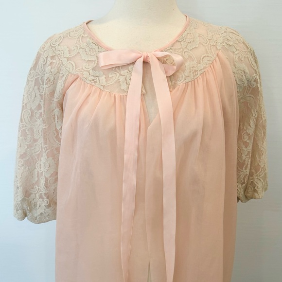 Vintage 60s Sheer Chiffon Peach Ivory Lace Dressing Gown MCM Peignoir Robe🔥 - Picture 7 of 11